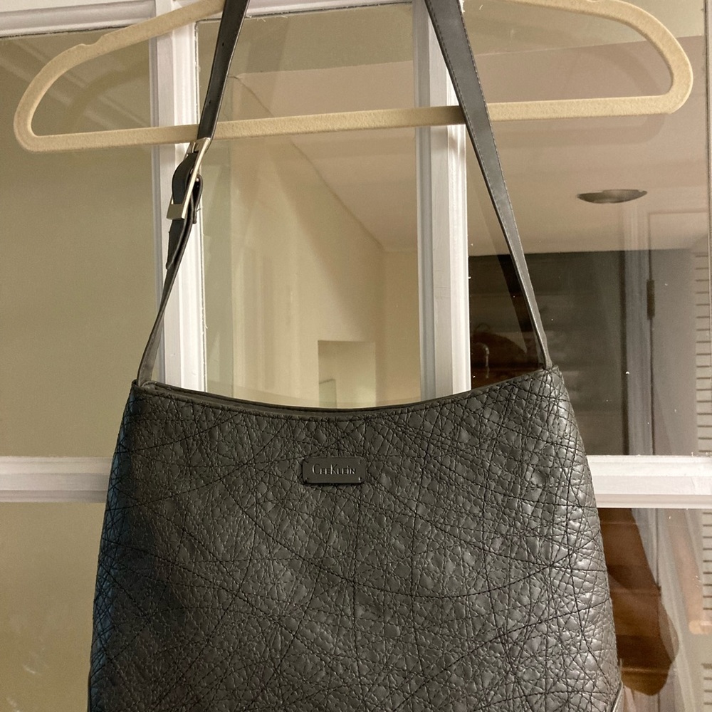 CeeKlein gray medium sized shoulder bag NWOT